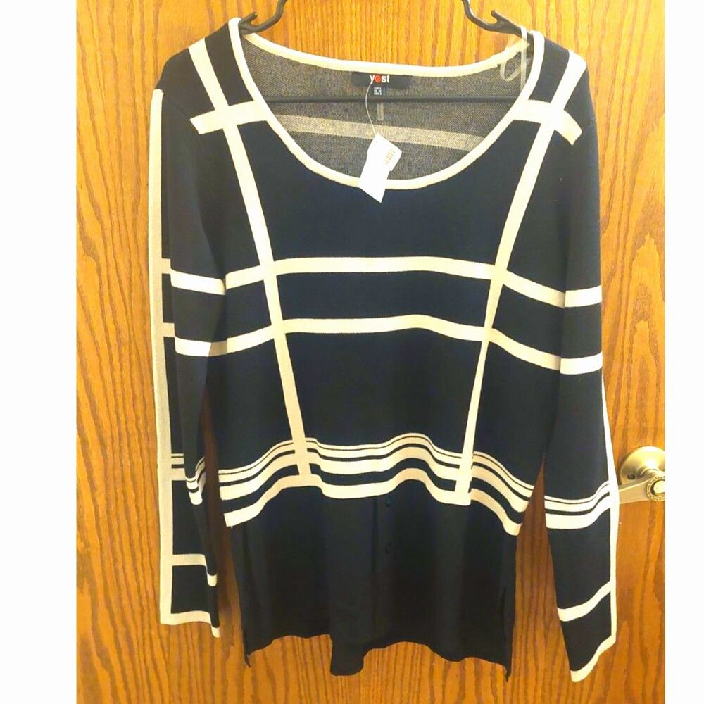 Yest NWT Women’s Small Black Oyster Geometric Mixed Media Layered Top